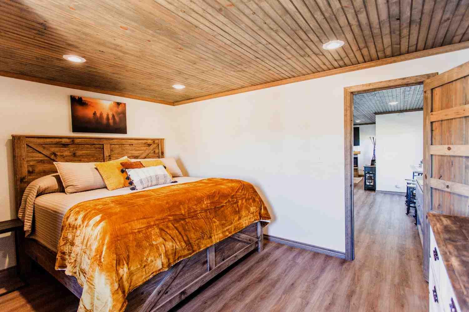 Lodge retreat bedroom